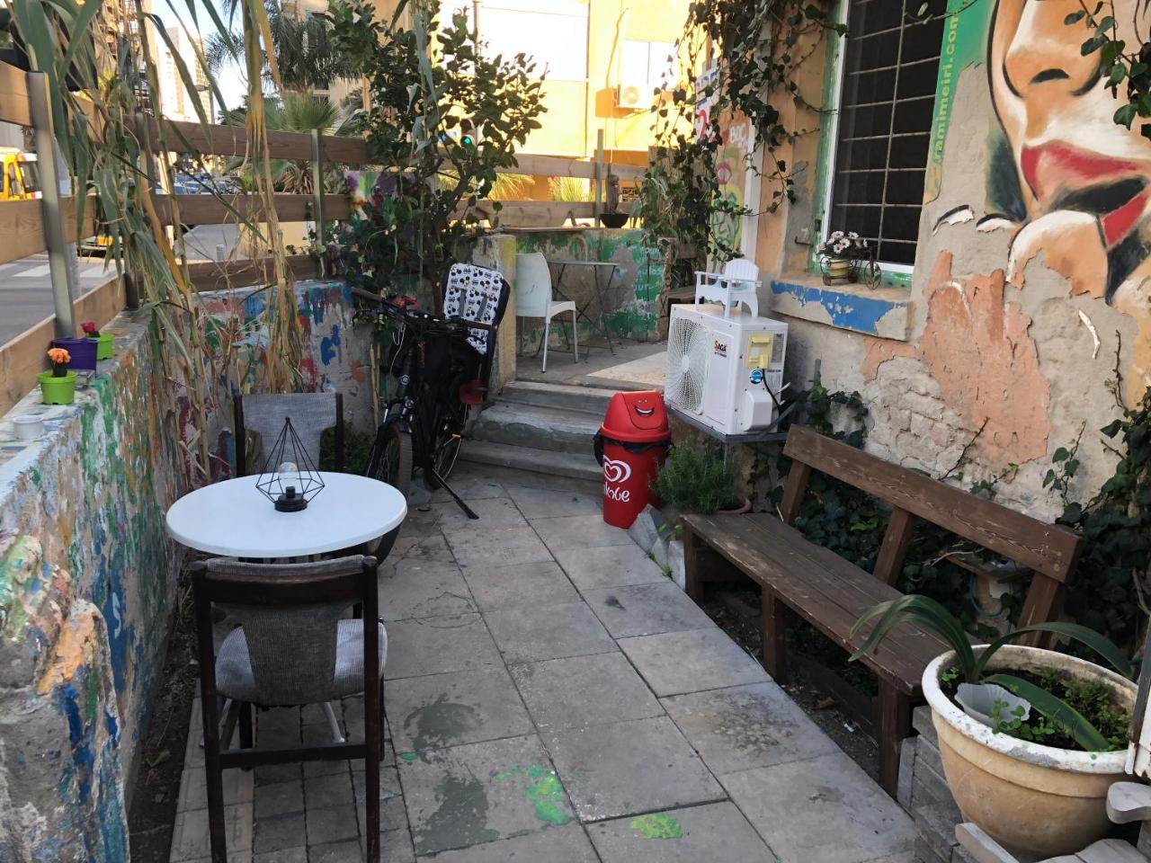 Sapir Hostel (Adults Only) Tel Aviv Eksteriør bilde